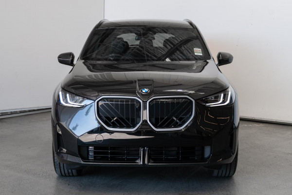 2026 BMW X3 G45 30e xDrive SUV image 4