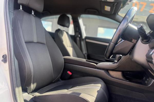 2018 Honda Civic 10th Gen VTi-S Hatch Image 12