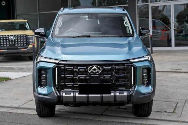 2025 LDV D90 SV9A Executive SUV Image 2