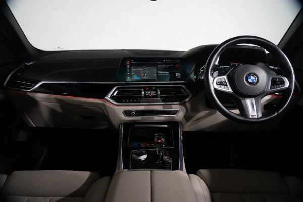 2022 BMW X5 M50i SUV