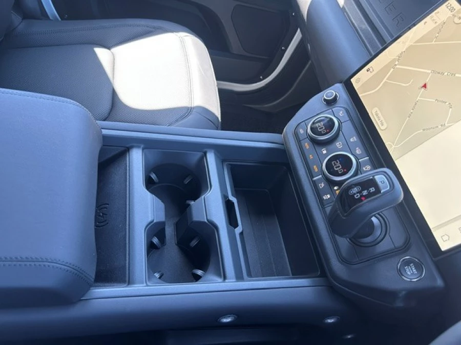 2026 Land Rover Defender L663 130 D350 X-Dynamic SE SUV Image 22