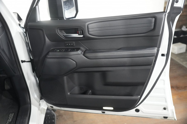 2026 Toyota LandCruiser Prado VX SUV Image 27