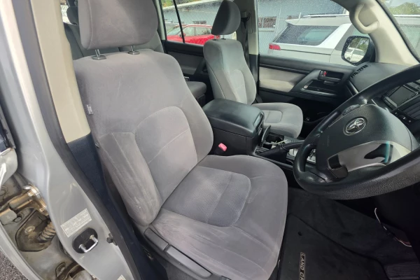 2011 MY10 Toyota LandCruiser VDJ200R GXL SUV Image 25