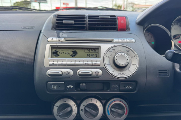 2007 Honda Jazz GD GLi Hatch Image 16