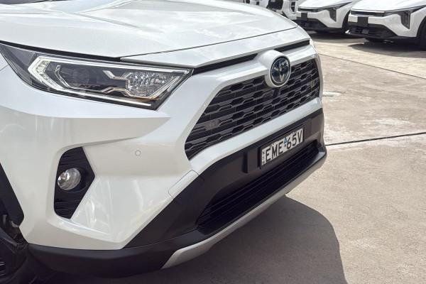 2020 Toyota RAV4 AXAH52R Cruiser SUV Image 4
