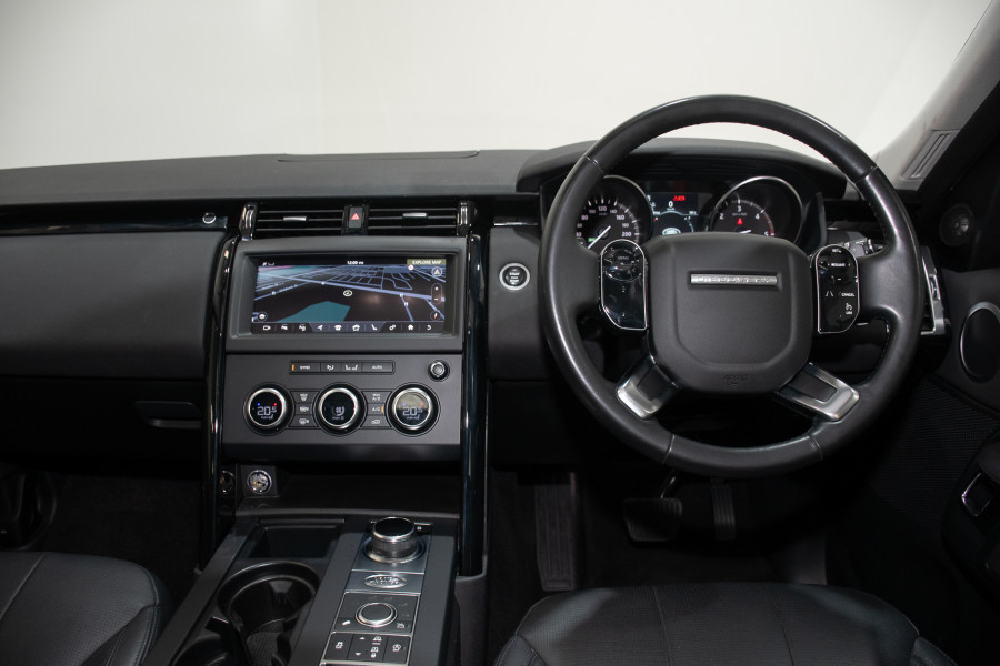 2019 Land Rover Discovery Series 5 SE SUV