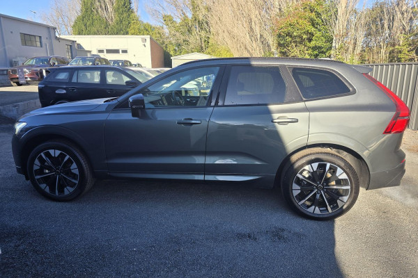 2026 Volvo XC60 UZ Ultra B5 Dark SUV Image 5