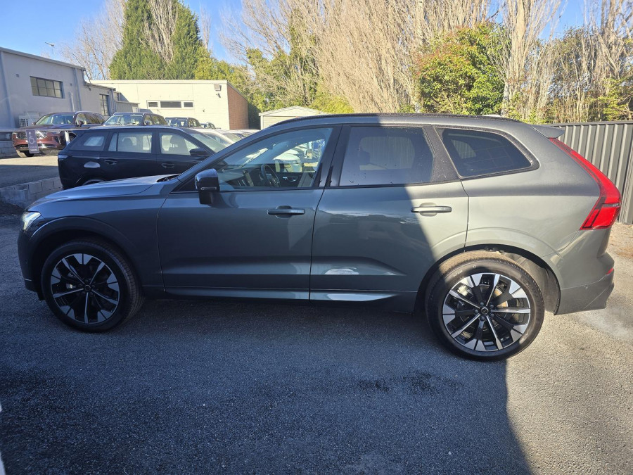 2026 Volvo XC60 UZ Ultra B5 Dark SUV Image 5