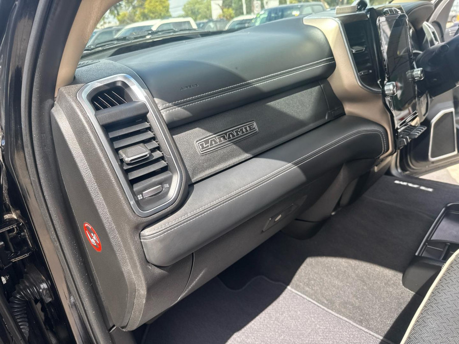 2022 Ram 2500 DJ Laramie Ute Image 24
