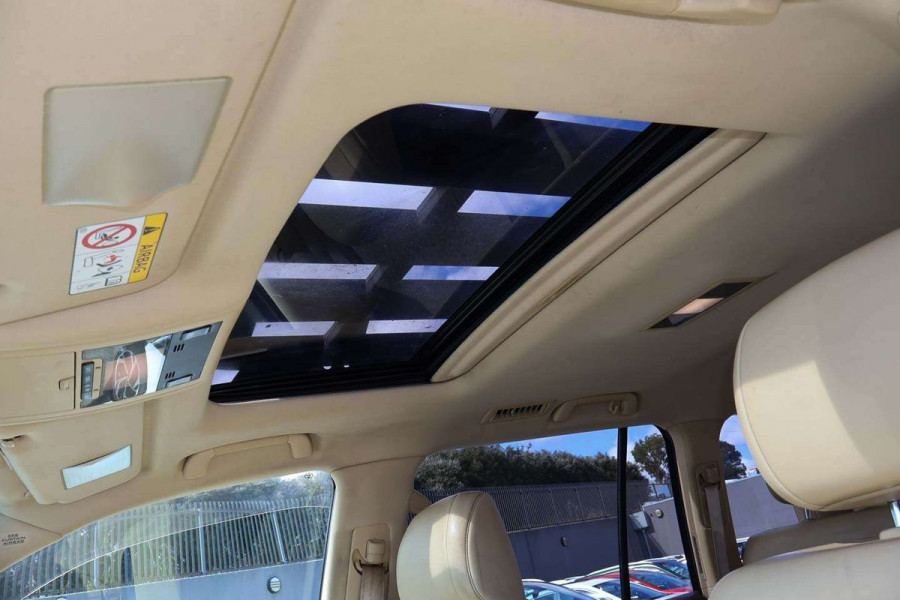 2016 Toyota LandCruiser VDJ200R VX SUV Image 14