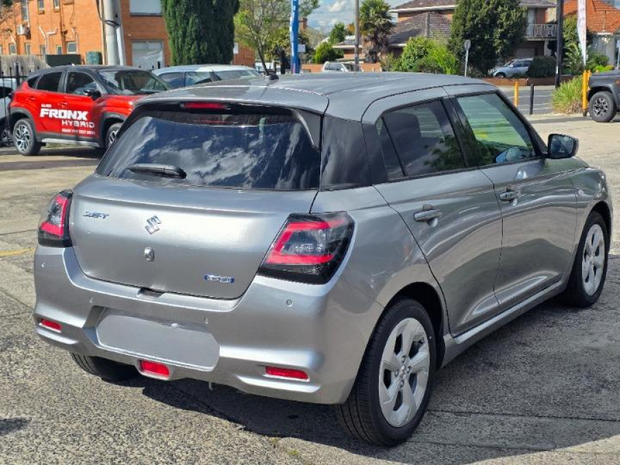 2026 Suzuki Swift UZ Hybrid Plus Hatch Image 5