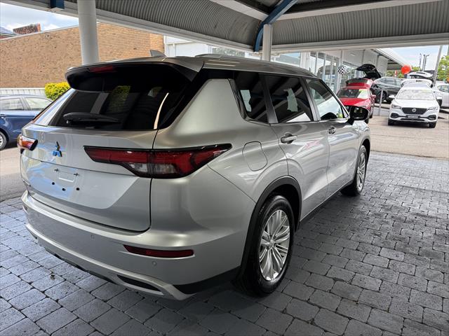 2023 MY24 Mitsubishi Outlander ZM LS SUV Image 6