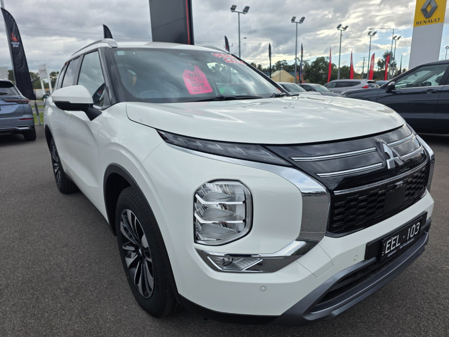 2025 Mitsubishi Outlander ZM LS SUV Image 1