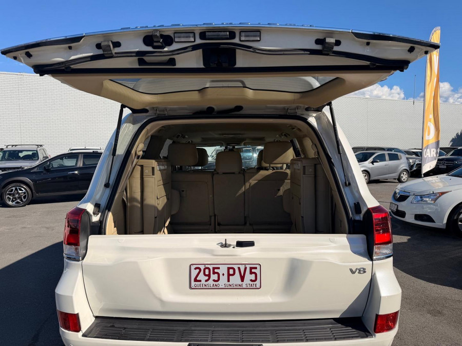 2016 Toyota LandCruiser VDJ200R VX SUV Image 13