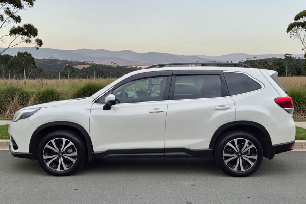 2023 Subaru Forester S5 2.5i Premium SUV Image 4