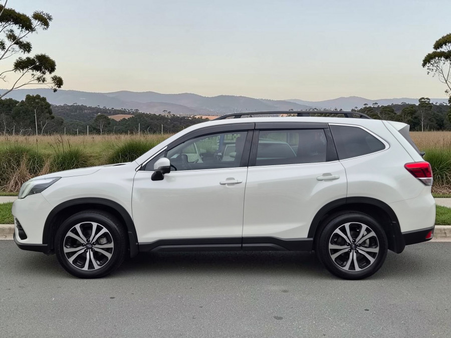 2023 Subaru Forester S5 2.5i Premium SUV Image 4