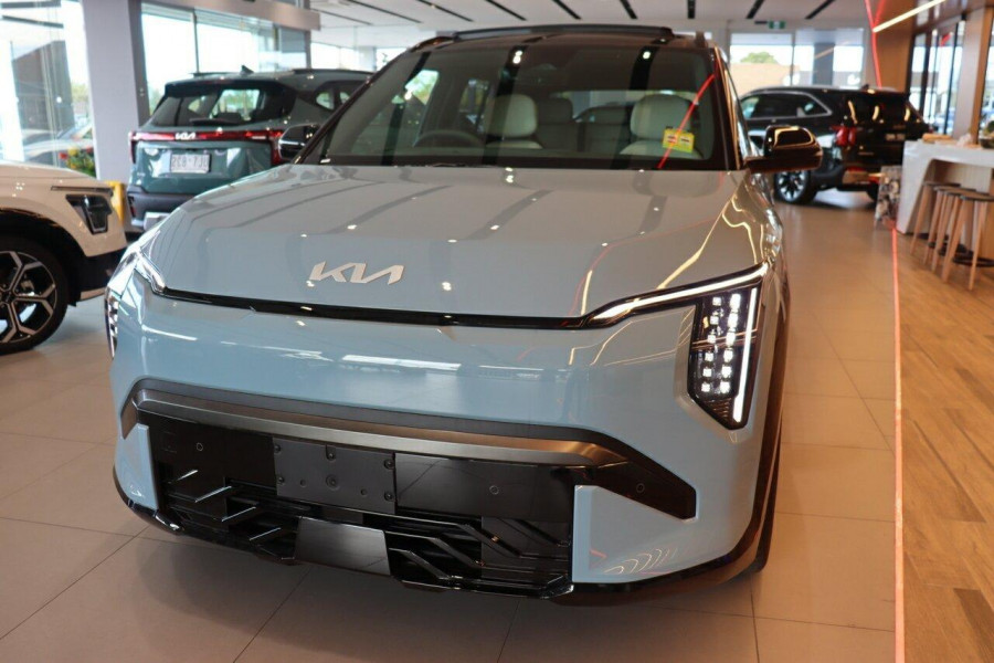 2025 Kia EV3 SV GT-Line SUV Image 6
