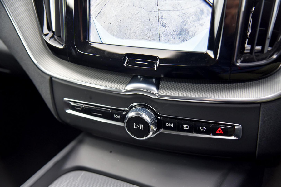 2025 Volvo XC60 UZ Plus B5 SUV Image 7