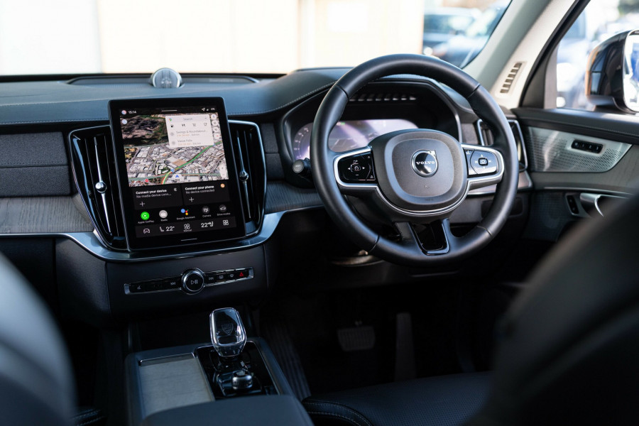 2025 MY26 Volvo XC90 L Series Ultra B5 Dark SUV Image 13
