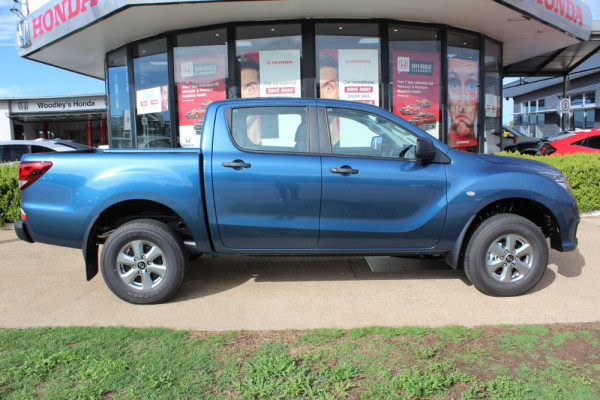 2019 Mazda BT-50 UR 4x4 3.2L Dual Cab Pickup XT Cab chassis Image 4