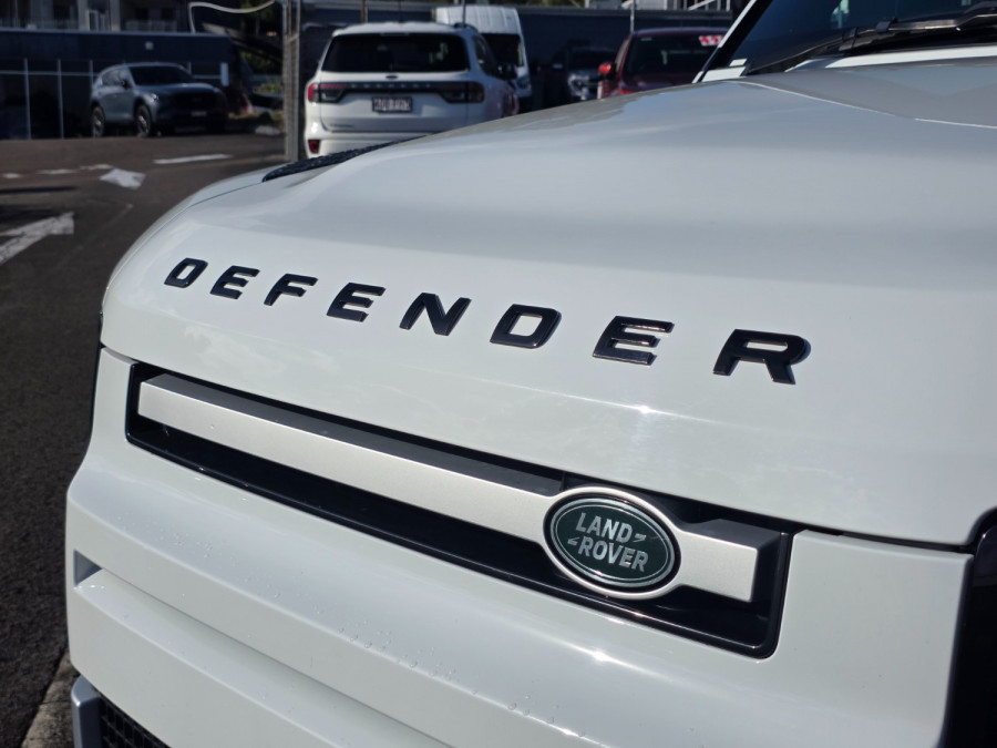 2020 MY21 Land Rover Defender L663 110 D300 SE SUV Image 16
