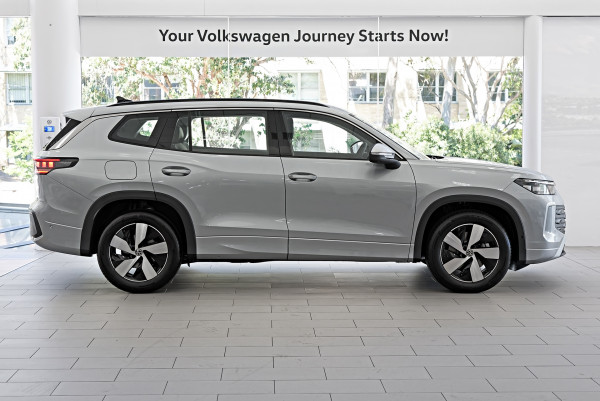 2025 Volkswagen Tayron R4 110TSI Life SUV image 3