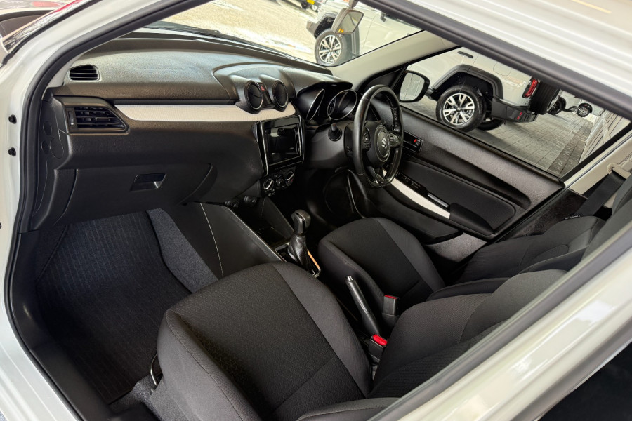 2021 Suzuki Swift AZ Series II GL Navigator Hatch Image 11
