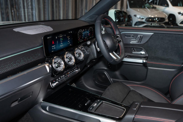 2026 MY25 Mercedes-Benz GLB-Class X247 GLB200 SUV image 8