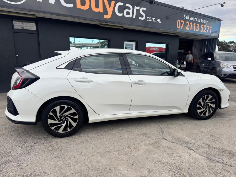 2017 Honda Civic 10th Gen VTi-S Hatch Image 6