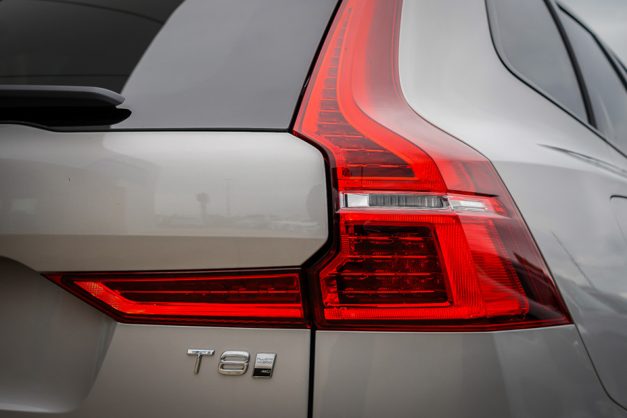 2025 Volvo XC60 UZ Ultra T8 Plug-In Hybrid SUV Image 12