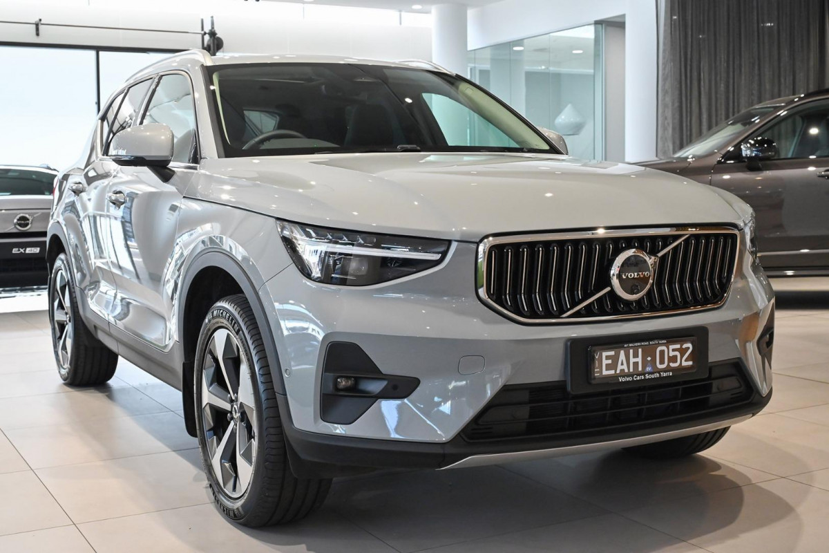 2025 MY26 Volvo XC40 XZ Ultra B4 Bright SUV