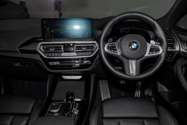 2025 BMW X4 G02 LCI xDrive30i M Sport SUV image 7