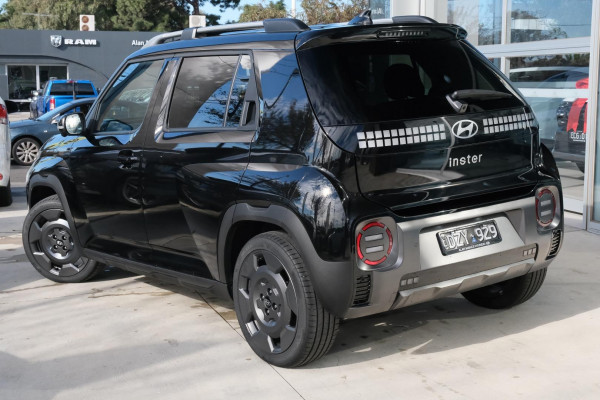 2026 Hyundai INSTER AX.V1 Cross SUV Image 4