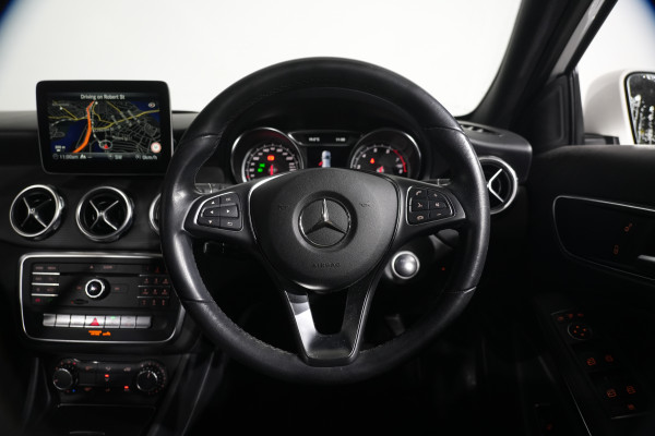 2019 Mercedes-Benz GLA-Class 180 SUV image 14
