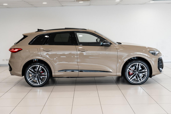 2025 Audi SQ5 GU  SUV image 3