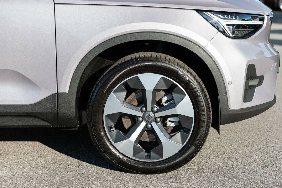 2026 Volvo XC40 XZ Ultra B4 Bright SUV Image 10