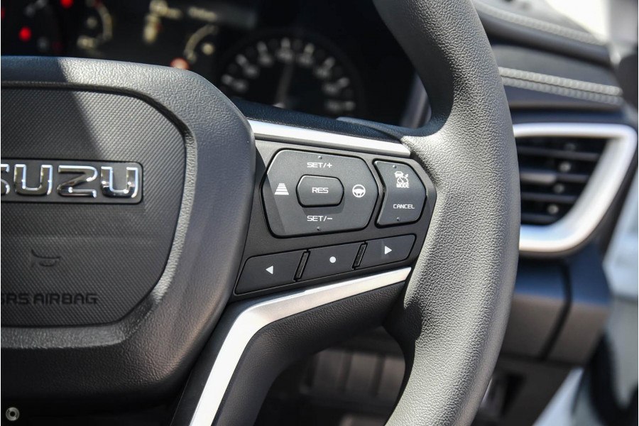 2025 Isuzu MU-X  LS-M SUV Image 11