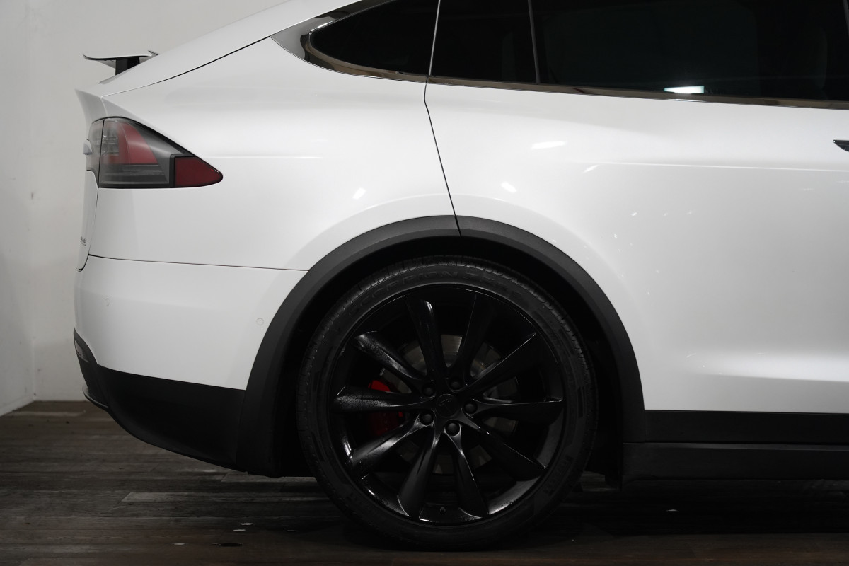 2019 Tesla Model X X Performance SUV Image 6