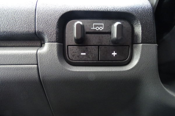 2025 MY26 Kia Tasman TK X-Pro Ute Image 32