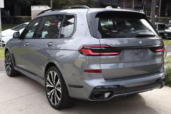 2026 BMW X7 G07 LCI xDrive40d M Sport SUV image 5