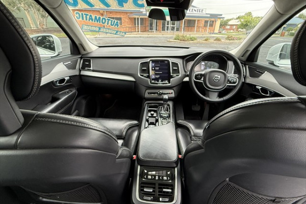 2017 Volvo XC90 L Series D5 Inscription SUV Image 16