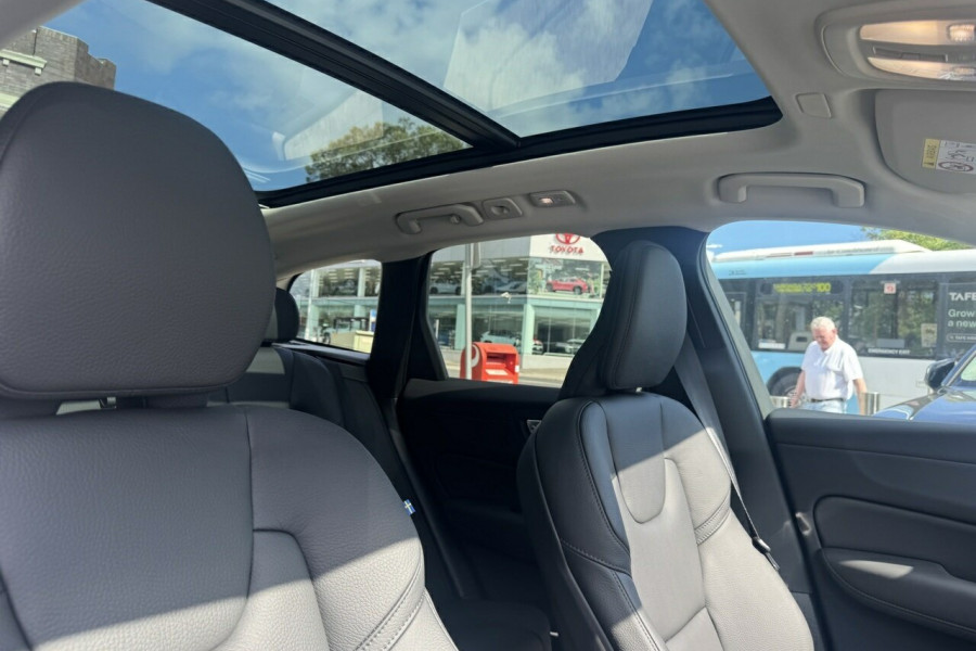 2024 MY25 Volvo XC60 UZ Ultra B5 Bright SUV Image 13