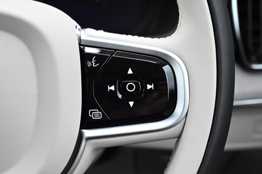 2026 Volvo XC90 L Series Ultra B5 Dark SUV