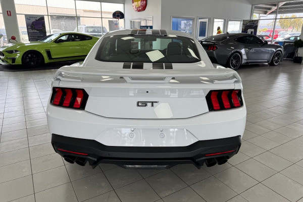 2025 Ford Mustang FO GT Hatch Image 8