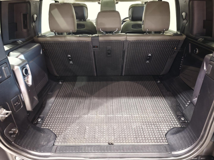 2021 Land Rover Defender L663 110 D300 SE SUV Image 10