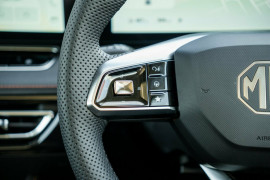 2025 MG HS AS33 Essence SUV