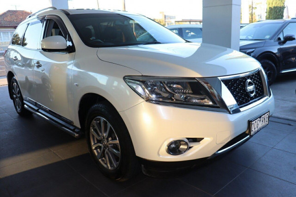 2016 Nissan Pathfinder R52 ST-L SUV