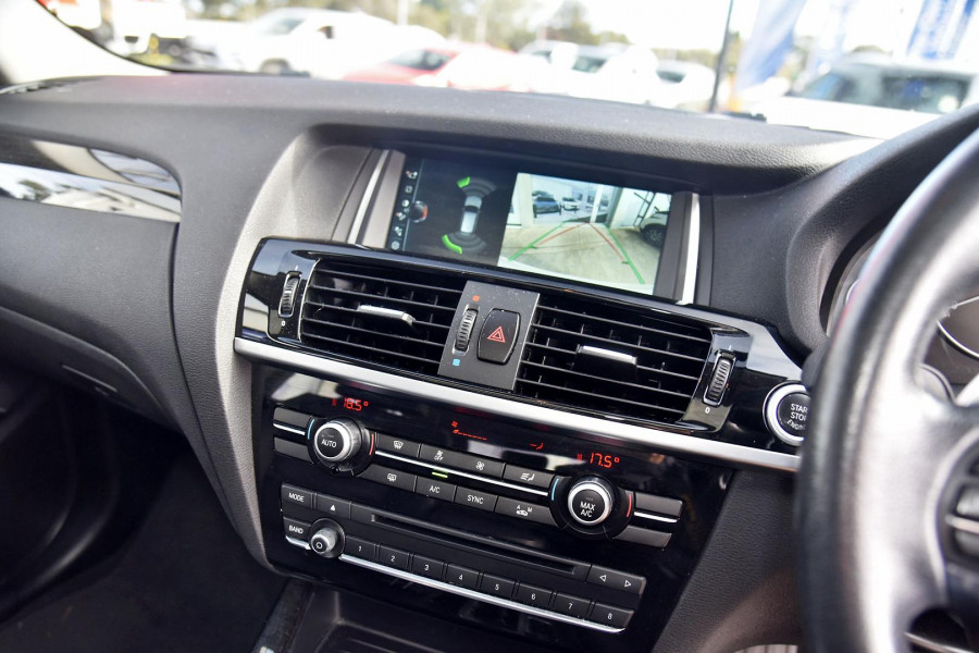 2017 BMW X3 G01 xDrive30i SUV Image 14
