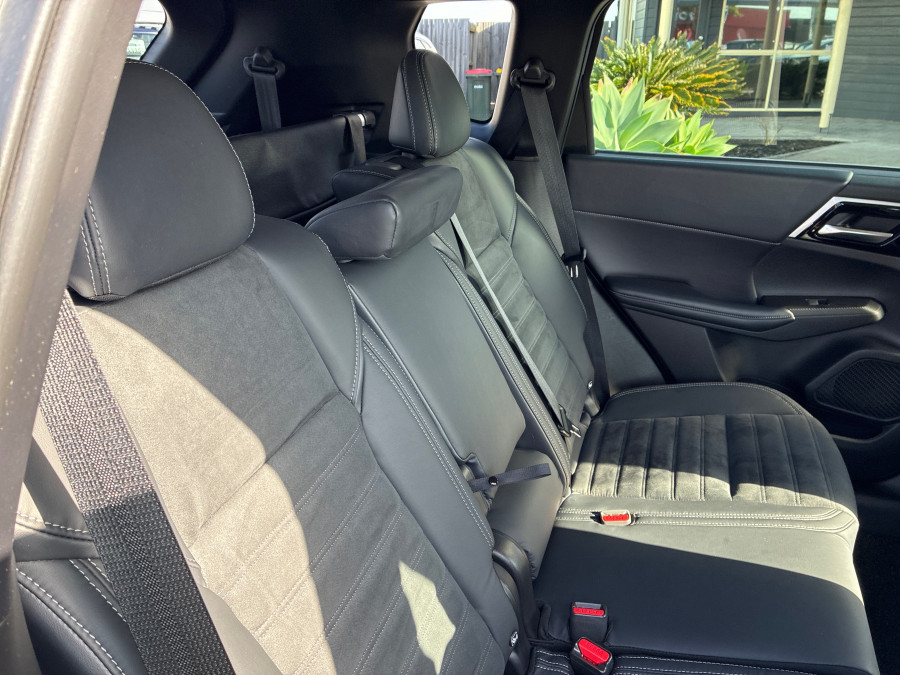 2022 Mitsubishi Outlander ZM Aspire SUV Image 14