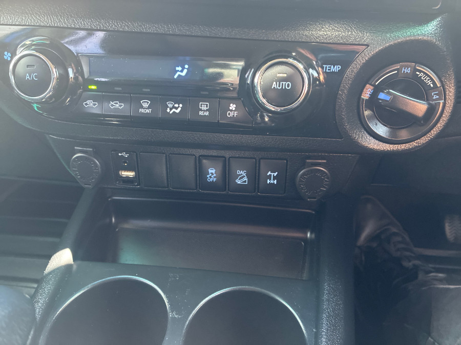 2019 Toyota HiLux  SR5 Dual Cab Ute Image 20